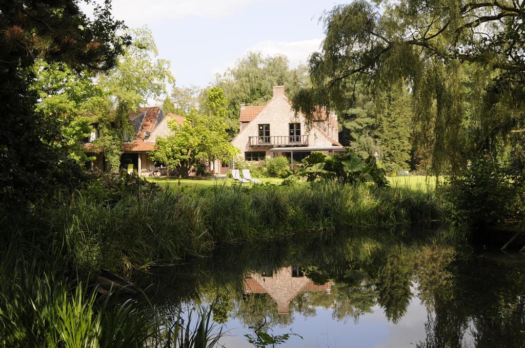 'T Vijverhof Viane Buitenkant foto