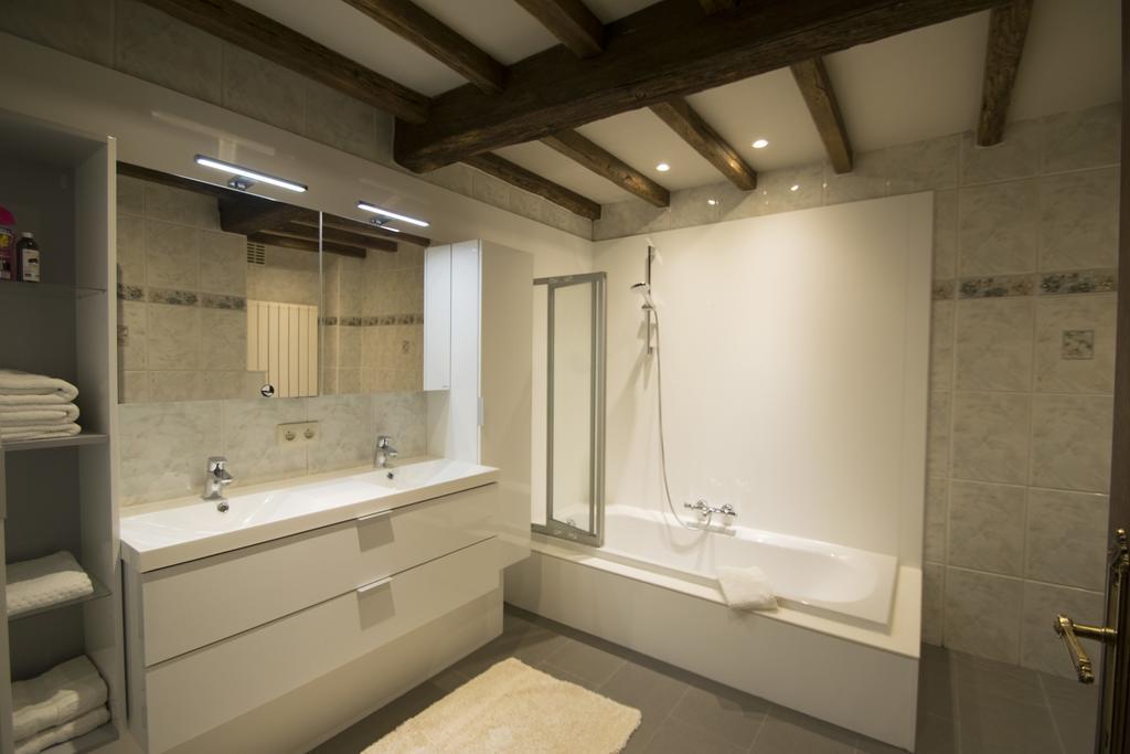'T Vijverhof Viane Buitenkant foto