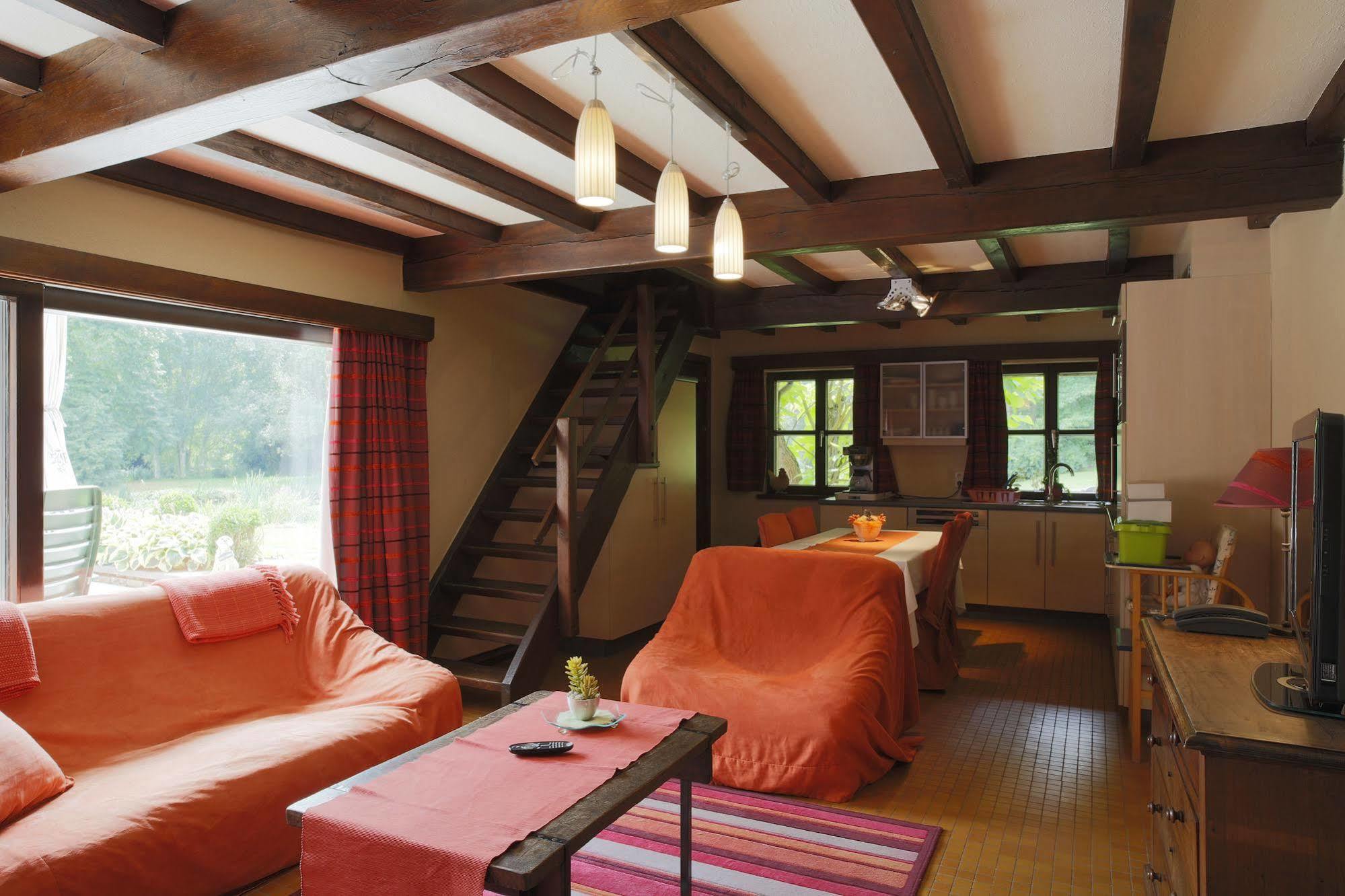 'T Vijverhof Viane Buitenkant foto