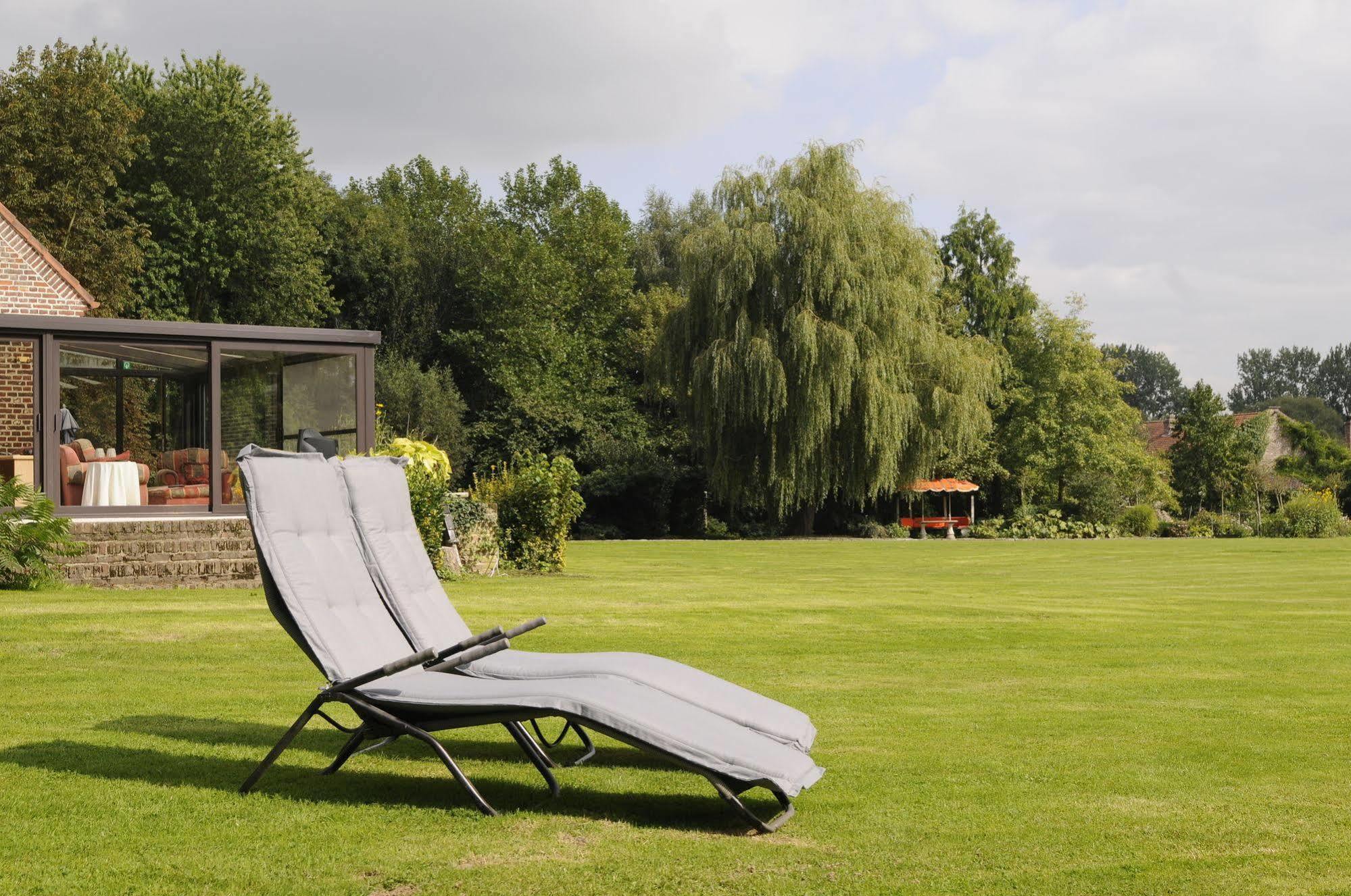 'T Vijverhof Viane Buitenkant foto