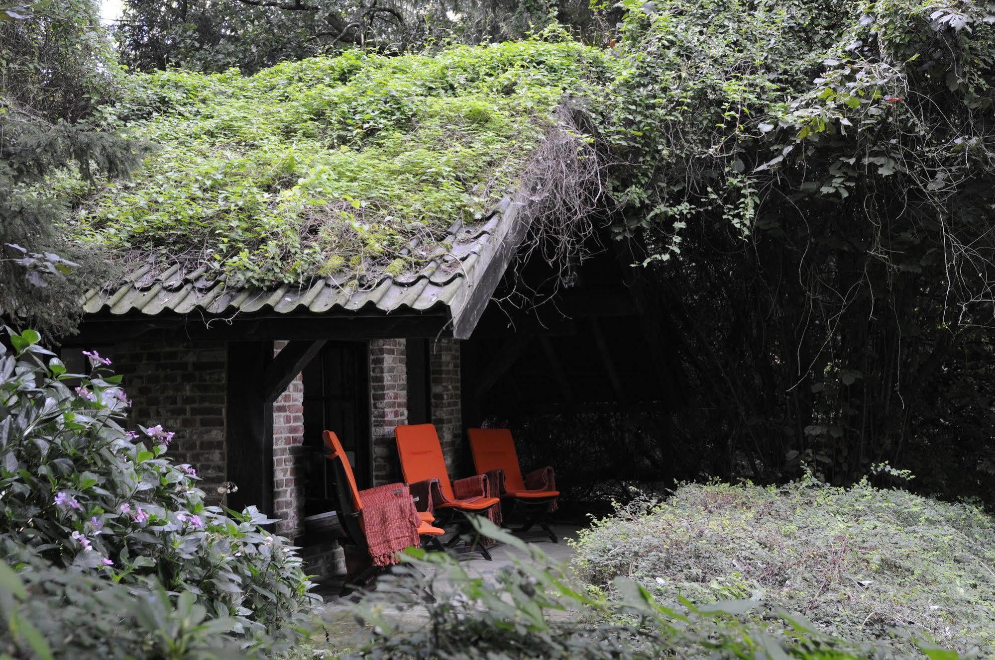 'T Vijverhof Viane Buitenkant foto